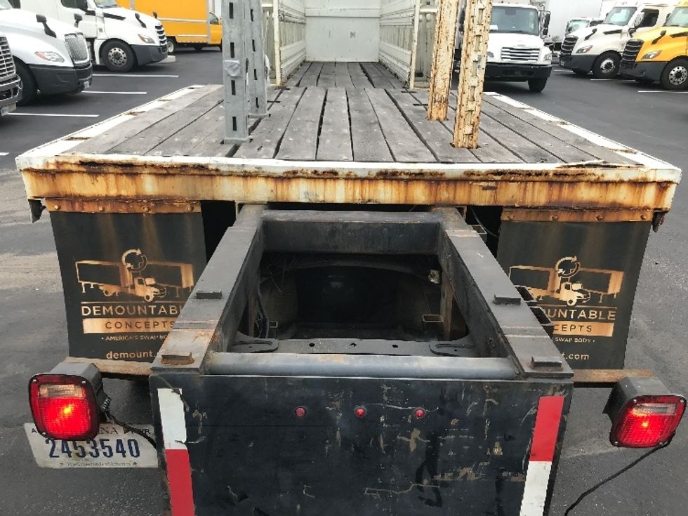 Glass Truck-Specialized Equipment-Freightliner-2018-114SD-Linden-NJ-120,577\n\t\tmiles-$ 96,000 - Image 10