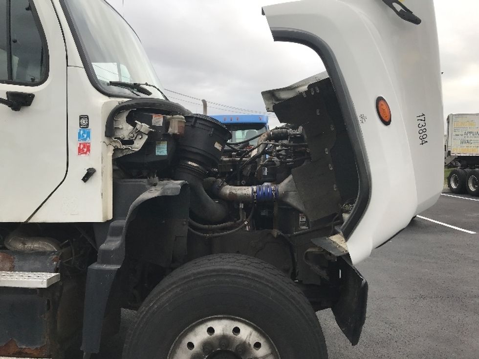 Glass Truck-Specialized Equipment-Freightliner-2018-114SD-Linden-NJ-120,577\n\t\tmiles-$ 96,000 - Image 23