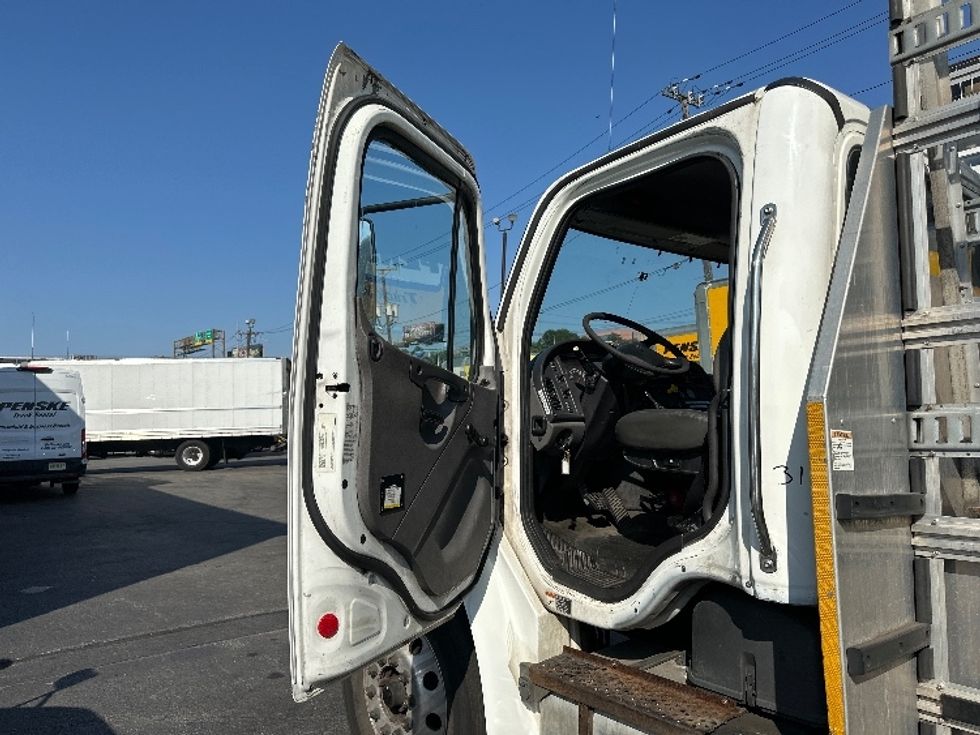 Glass Truck-Specialized Equipment-Freightliner-2018-M2-North Bergen-NJ-401,218\n\t\tmiles-$ 37,500 - Image 11