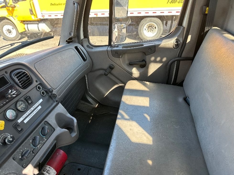Glass Truck-Specialized Equipment-Freightliner-2018-M2-North Bergen-NJ-401,218\n\t\tmiles-$ 37,500 - Image 14