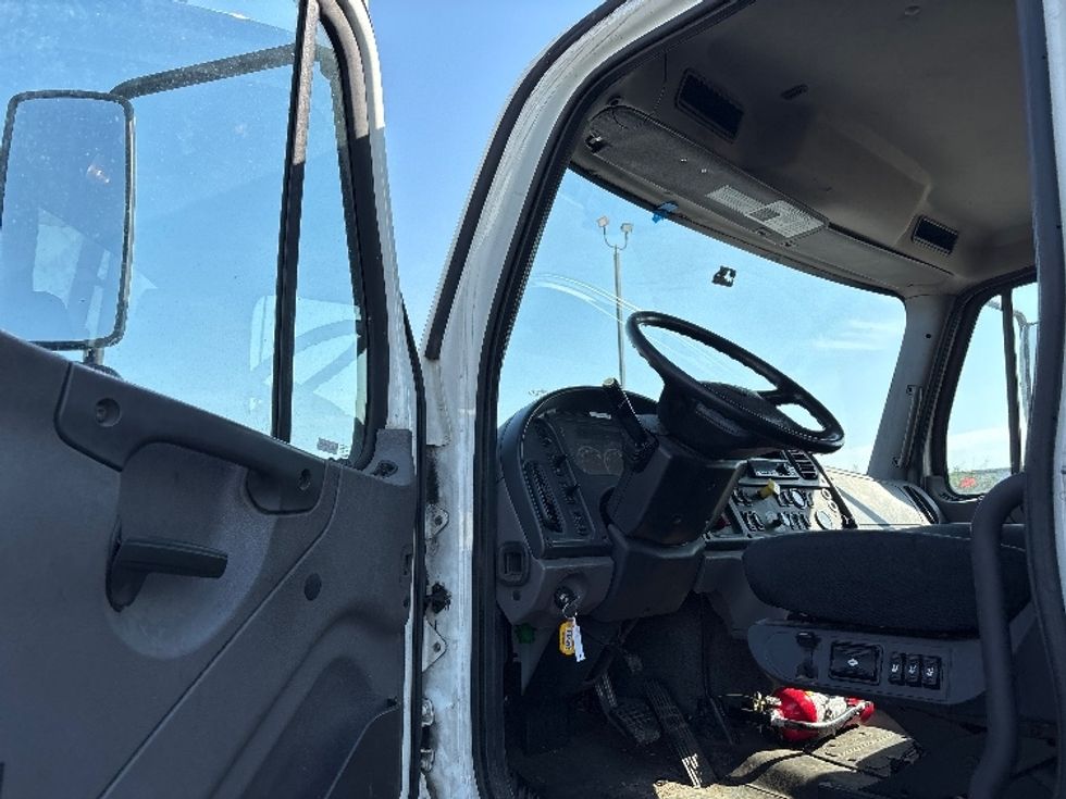 Glass Truck-Specialized Equipment-Freightliner-2019-M2-Columbus-OH-263,282\n\t\tmiles-$ 41,750 - Image 13