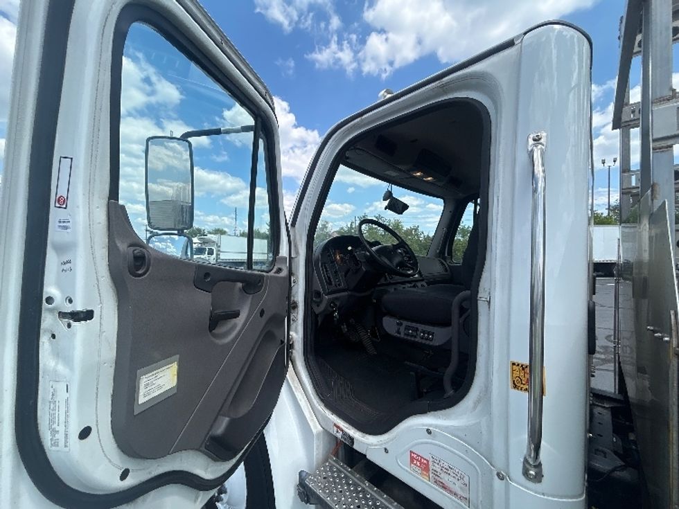 Glass Truck-Specialized Equipment-Freightliner-2020-M2-Indianapolis-IN-288,357\n\t\tmiles-$ 33,750 - Image 13