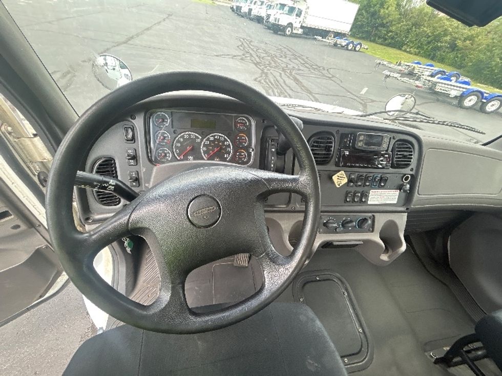 Glass Truck-Specialized Equipment-Freightliner-2020-M2-Indianapolis-IN-288,357\n\t\tmiles-$ 33,750 - Image 15