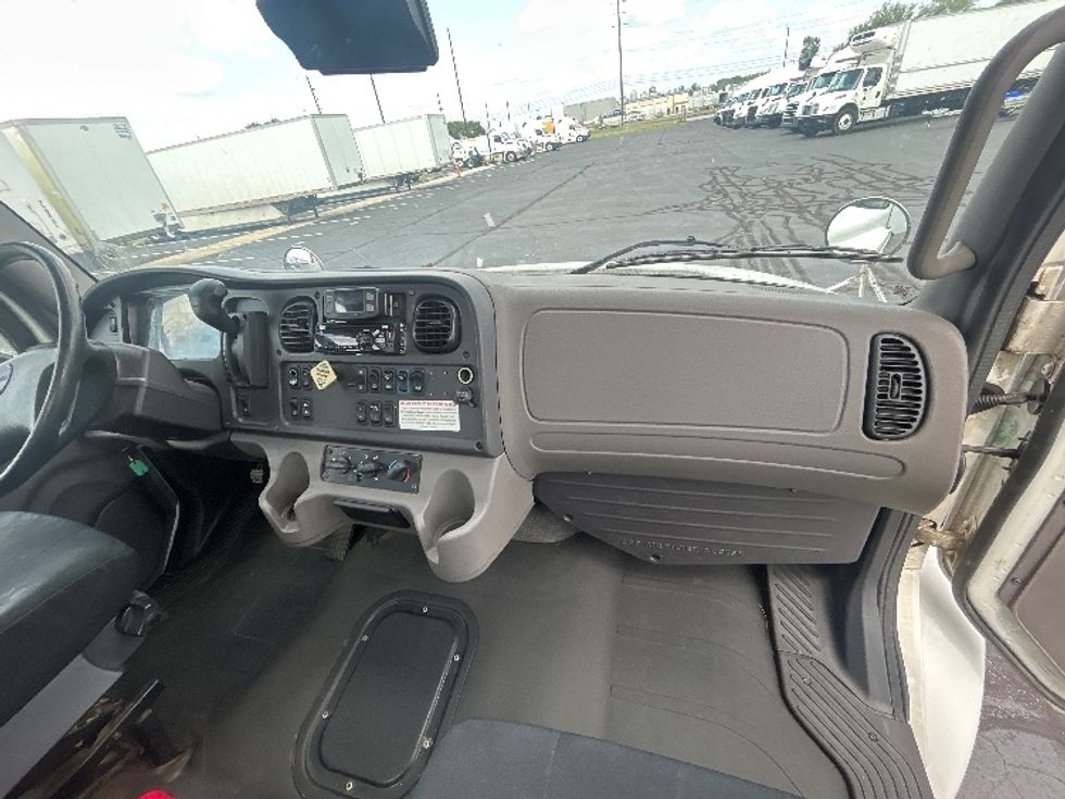 Glass Truck-Specialized Equipment-Freightliner-2020-M2-Indianapolis-IN-288,357\n\t\tmiles-$ 33,750 - Image 18