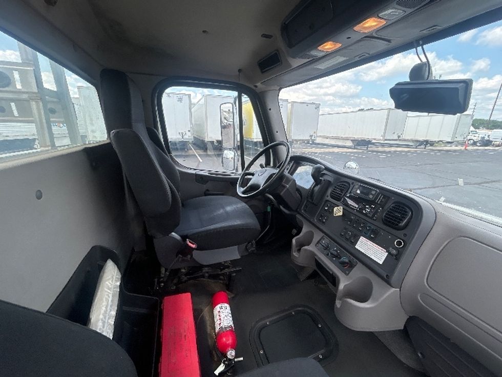Glass Truck-Specialized Equipment-Freightliner-2020-M2-Indianapolis-IN-288,357\n\t\tmiles-$ 33,750 - Image 19