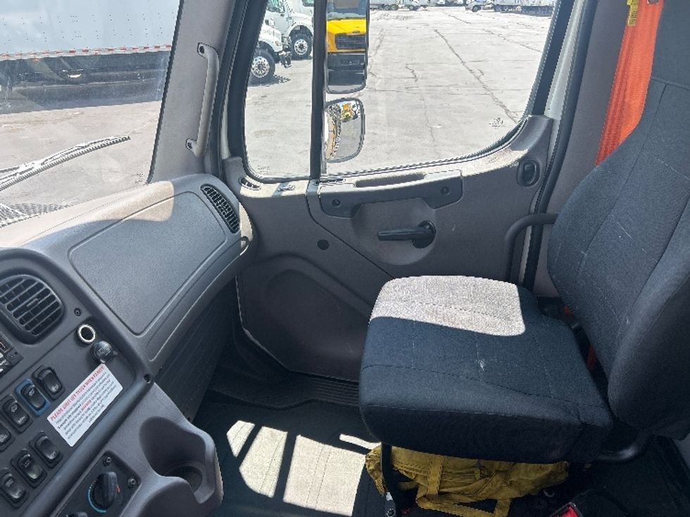 Glass Truck-Specialized Equipment-Freightliner-2021-M2-Indianapolis-IN-262,861\n\t\tmiles-$ 40,500 - Image 18