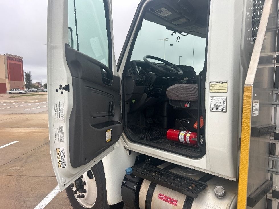 Glass Truck-Specialized Equipment-International-2020-MV607-Terrell-TX-65,140\n\t\tmiles-$ 64,500 - Image 11