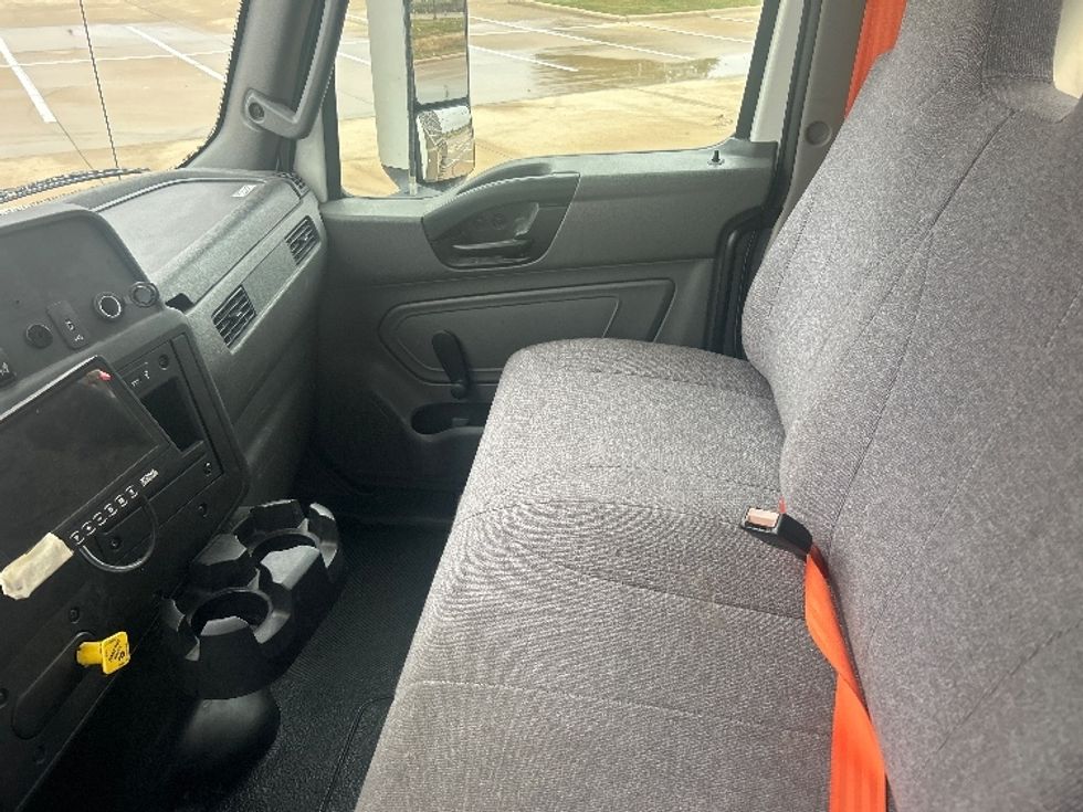 Glass Truck-Specialized Equipment-International-2020-MV607-Terrell-TX-65,140\n\t\tmiles-$ 64,500 - Image 14