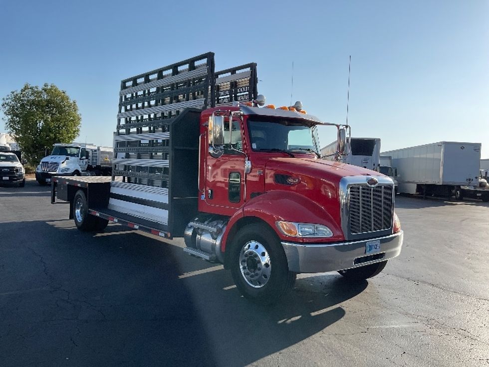 Glass Truck-Specialized Equipment-Peterbilt-2017-337-Torrance-CA-56,359\n\t\tmiles-$ 46,750 - Image 1