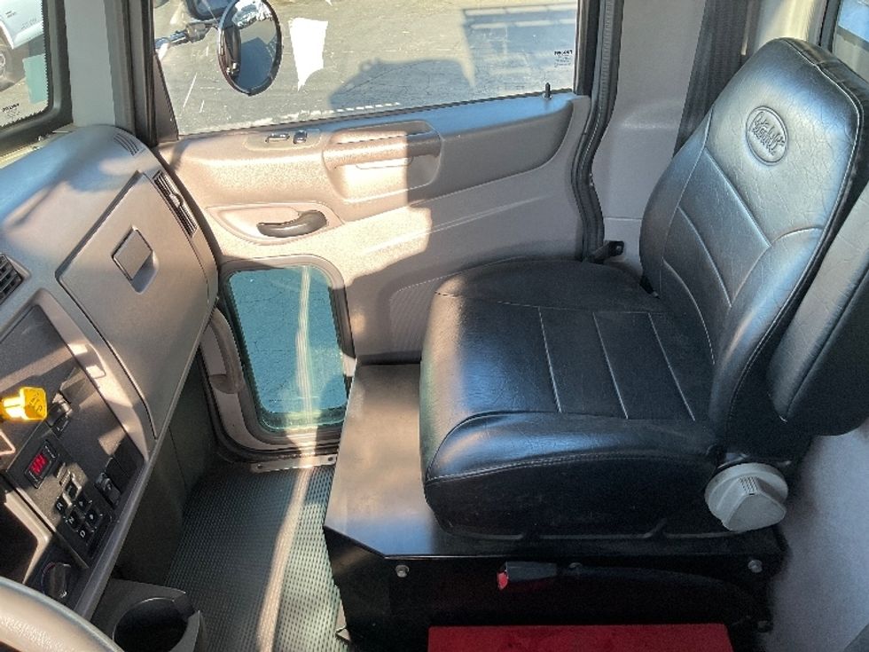 Glass Truck-Specialized Equipment-Peterbilt-2017-337-Torrance-CA-56,359\n\t\tmiles-$ 46,750 - Image 19