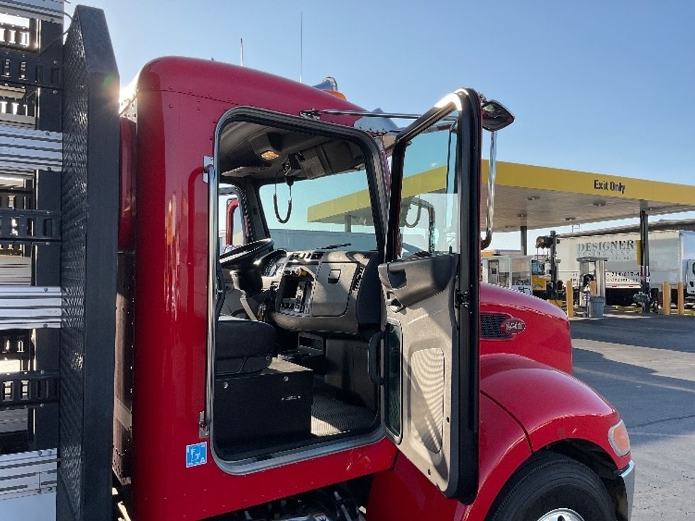 Glass Truck-Specialized Equipment-Peterbilt-2017-337-Torrance-CA-56,359\n\t\tmiles-$ 46,750 - Image 20