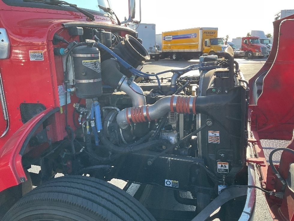 Glass Truck-Specialized Equipment-Peterbilt-2017-337-Torrance-CA-56,359\n\t\tmiles-$ 46,750 - Image 23