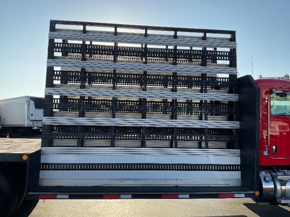 Glass Truck-Specialized Equipment-Peterbilt-2017-337-Torrance-CA-56,359\n\t\tmiles-$ 46,750 - Image 25