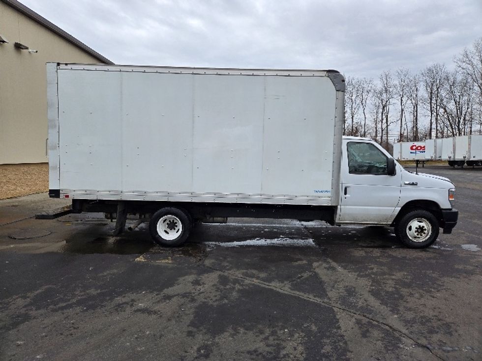 Light Duty Box Truck-Alternative Fuel Trucks & Tractors-Ford-2023-E350-Ypsilanti-MI-75,068\n\t\tmiles-$ 31,250 - Image 14