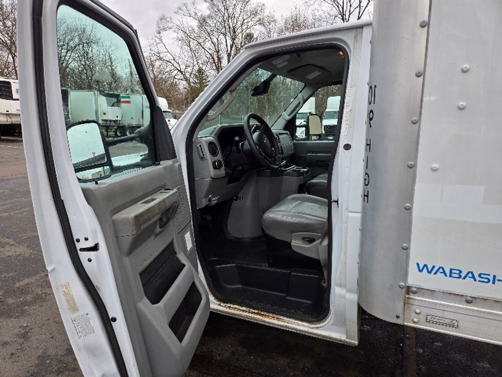 Light Duty Box Truck-Alternative Fuel Trucks & Tractors-Ford-2023-E350-Ypsilanti-MI-75,068\n\t\tmiles-$ 31,250 - Image 15