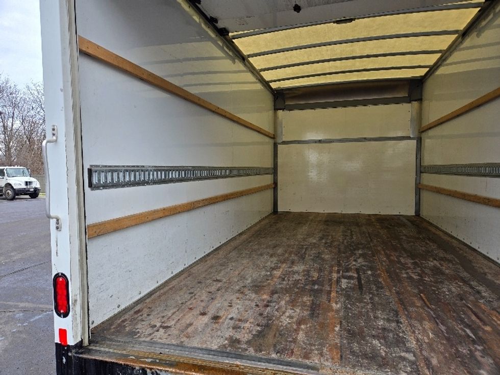Light Duty Box Truck-Alternative Fuel Trucks & Tractors-Ford-2023-E350-Ypsilanti-MI-82,689\n\t\tmiles-$ 34,500 - Image 10