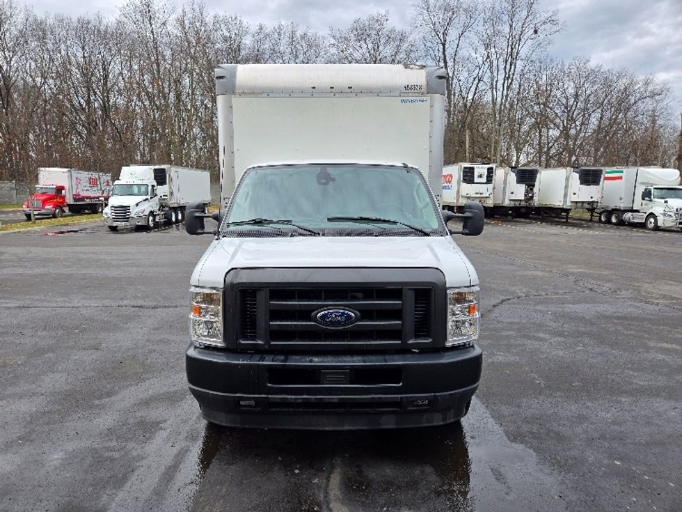 Light Duty Box Truck-Alternative Fuel Trucks & Tractors-Ford-2023-E350-Ypsilanti-MI-82,689\n\t\tmiles-$ 34,500 - Image 2
