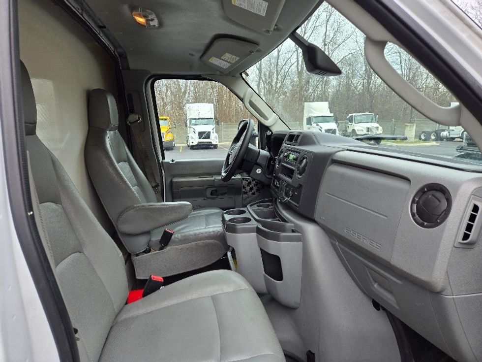 Light Duty Box Truck-Alternative Fuel Trucks & Tractors-Ford-2023-E350-Ypsilanti-MI-82,689\n\t\tmiles-$ 34,500 - Image 21