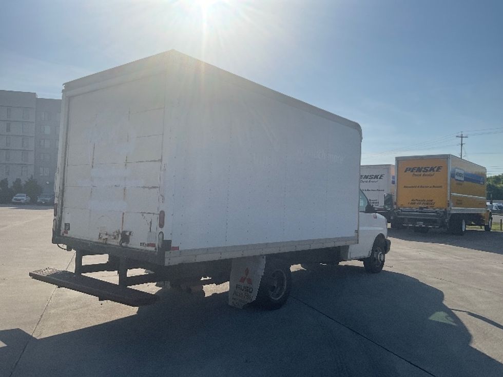 Light Duty Box Truck-Light and Medium Duty Trucks-Chevrolet-2007-EXPRESS-Knoxville-TN-530,971\n\t\tmiles-$ 9,000 - Image 10