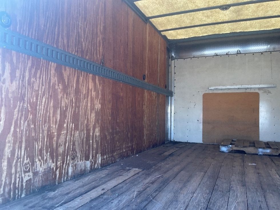 Light Duty Box Truck-Light and Medium Duty Trucks-Chevrolet-2007-EXPRESS-Knoxville-TN-530,971\n\t\tmiles-$ 9,000 - Image 8