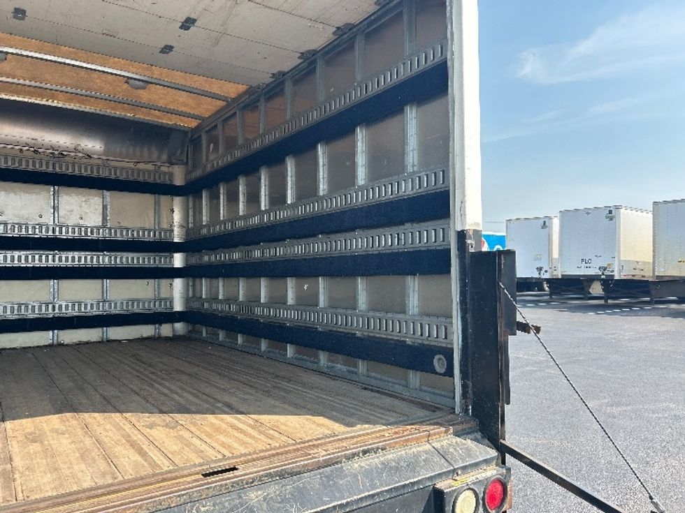 Light Duty Box Truck-Light and Medium Duty Trucks-Chevrolet-2010-EXPRESS-Madison-AL-154,834\n\t\tmiles-$ 8,000 - Image 12