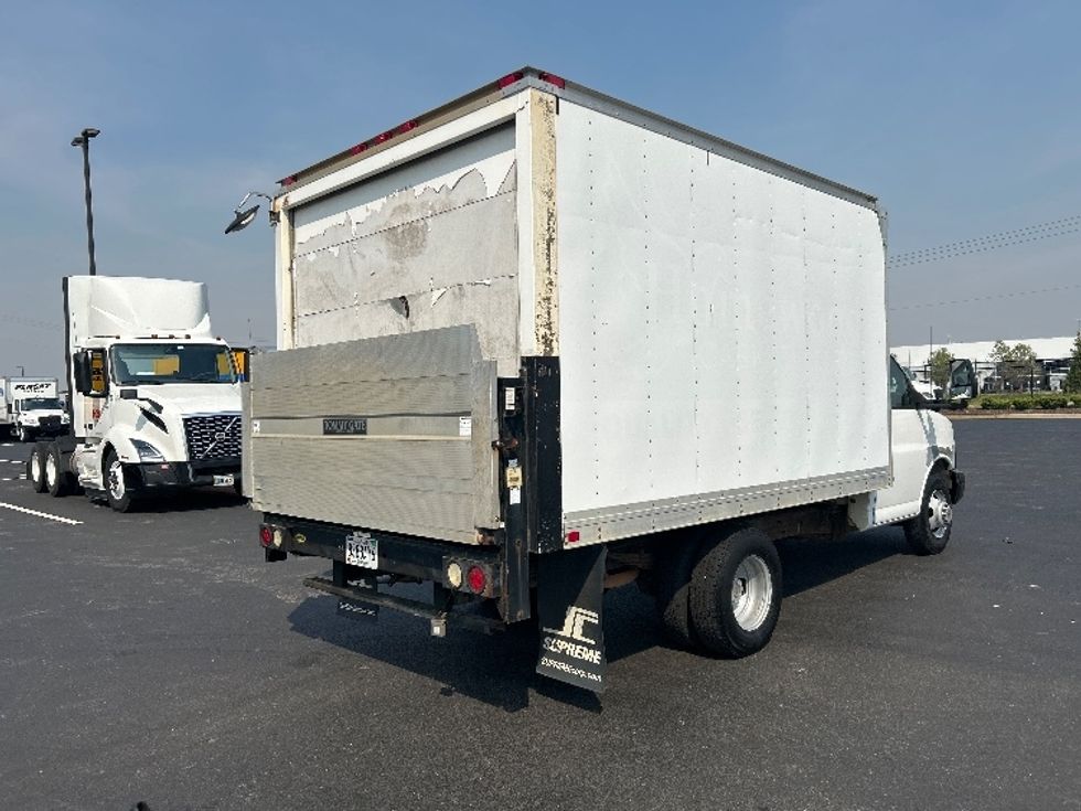 Light Duty Box Truck-Light and Medium Duty Trucks-Chevrolet-2010-EXPRESS-Madison-AL-154,834\n\t\tmiles-$ 8,000 - Image 13