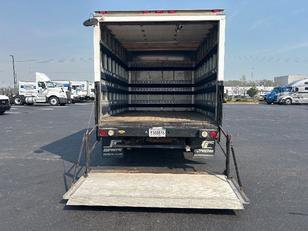 Light Duty Box Truck-Light and Medium Duty Trucks-Chevrolet-2010-EXPRESS-Madison-AL-154,834\n\t\tmiles-$ 8,000 - Image 9