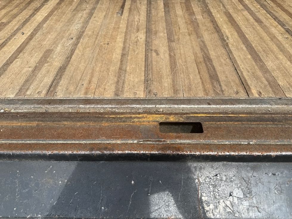 Light Duty Box Truck-Light and Medium Duty Trucks-Chevrolet-2011-EXPRESS-Homewood-AL-155,707\n\t\tmiles-$ 8,000 - Image 10