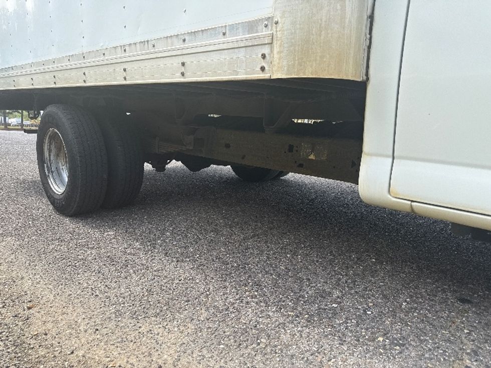 Light Duty Box Truck-Light and Medium Duty Trucks-Chevrolet-2011-EXPRESS-Homewood-AL-155,707\n\t\tmiles-$ 8,000 - Image 15