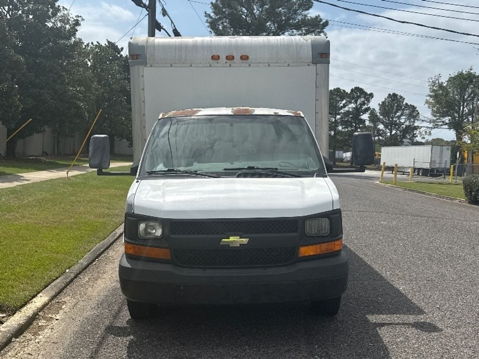 Light Duty Box Truck-Light and Medium Duty Trucks-Chevrolet-2011-EXPRESS-Homewood-AL-155,707\n\t\tmiles-$ 8,000 - Image 2