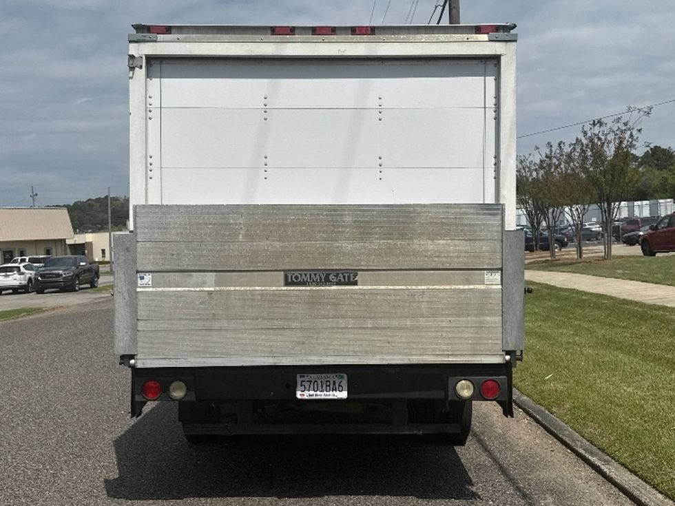 Light Duty Box Truck-Light and Medium Duty Trucks-Chevrolet-2011-EXPRESS-Homewood-AL-155,707\n\t\tmiles-$ 8,000 - Image 7