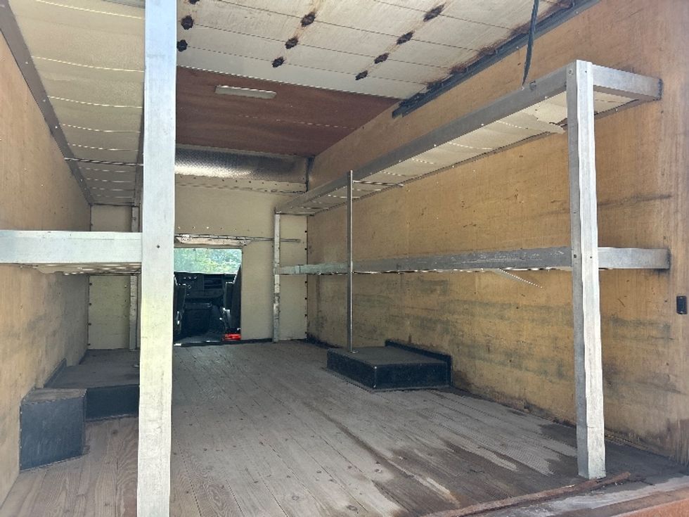 Light Duty Box Truck-Light and Medium Duty Trucks-Chevrolet-2016-EXPRESS-Des Moines-IA-166,118\n\t\tmiles-$ 16,500 - Image 12