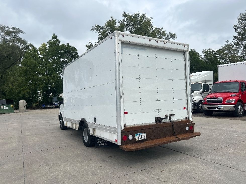 Light Duty Box Truck-Light and Medium Duty Trucks-Chevrolet-2016-EXPRESS-Des Moines-IA-166,118\n\t\tmiles-$ 16,500 - Image 6