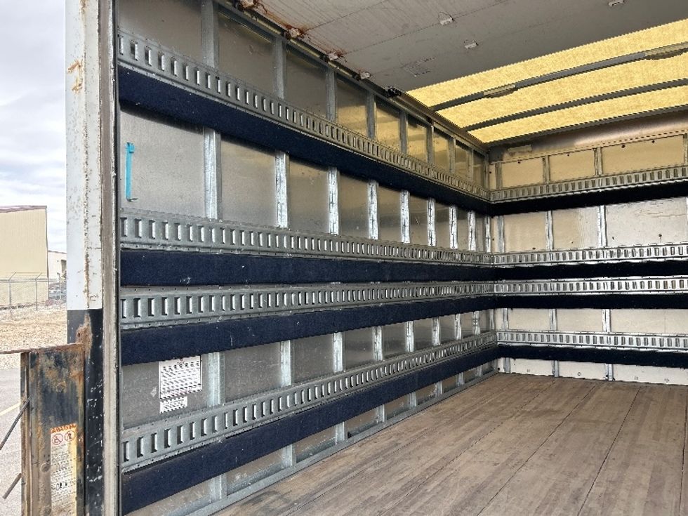 Light Duty Box Truck-Light and Medium Duty Trucks-Chevrolet-2017-EXPRESS-Idaho Falls-ID-223,265\n\t\tmiles-$ 7,500 - Image 11