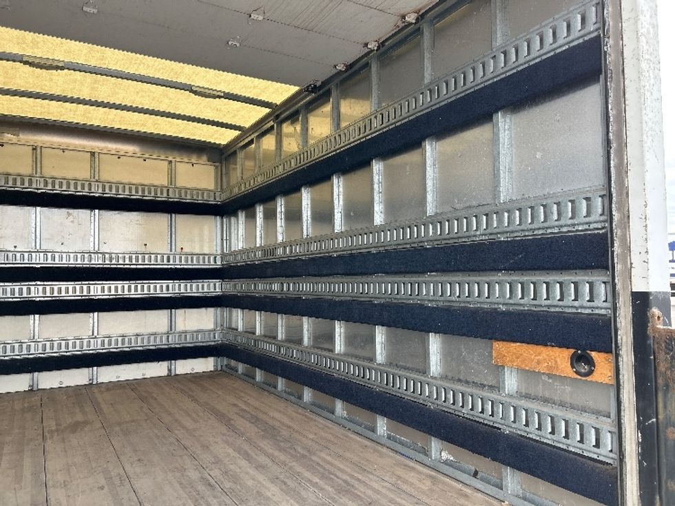 Light Duty Box Truck-Light and Medium Duty Trucks-Chevrolet-2017-EXPRESS-Idaho Falls-ID-223,265\n\t\tmiles-$ 7,500 - Image 12