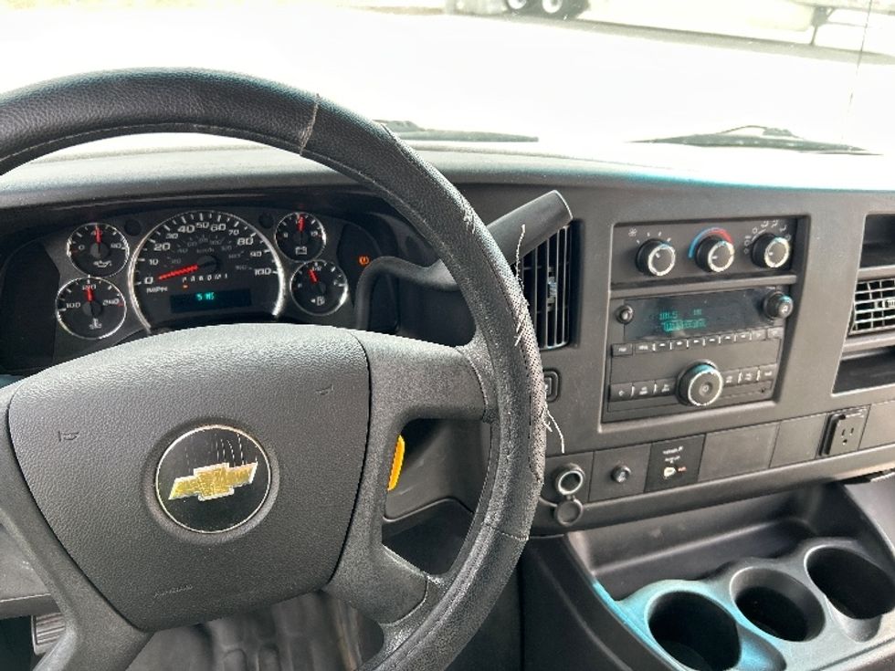 Light Duty Box Truck-Light and Medium Duty Trucks-Chevrolet-2017-EXPRESS-Idaho Falls-ID-223,265\n\t\tmiles-$ 7,500 - Image 18