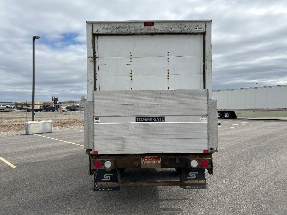 Light Duty Box Truck-Light and Medium Duty Trucks-Chevrolet-2017-EXPRESS-Idaho Falls-ID-223,265\n\t\tmiles-$ 7,500 - Image 7