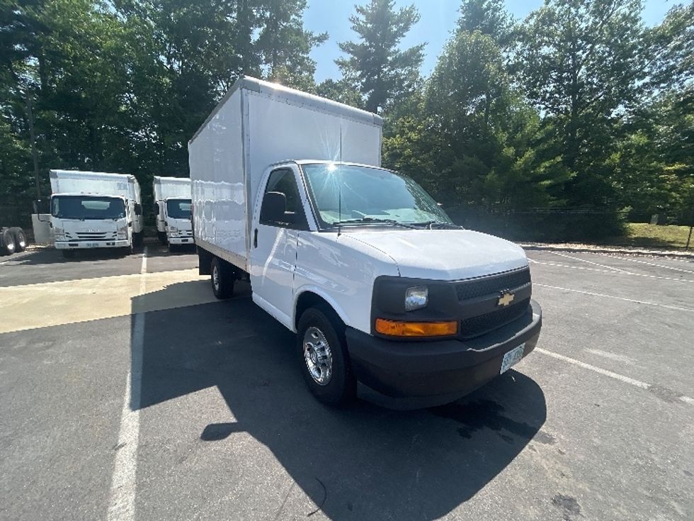 Light Duty Box Truck-Light and Medium Duty Trucks-Chevrolet-2017-EXPRESS-Londonderry-NH-117,366\n\t\tmiles-$ 12,500 - Image 1