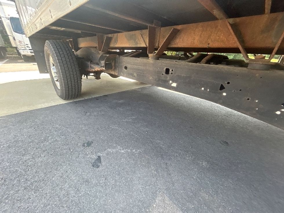 Light Duty Box Truck-Light and Medium Duty Trucks-Chevrolet-2017-EXPRESS-Londonderry-NH-117,366\n\t\tmiles-$ 12,500 - Image 14
