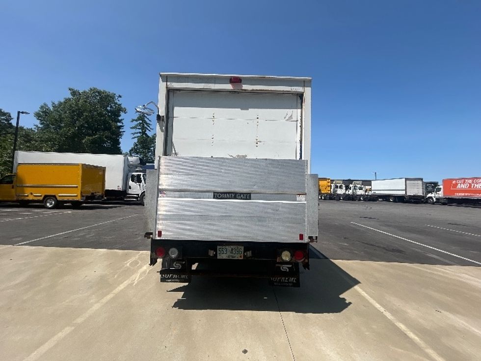 Light Duty Box Truck-Light and Medium Duty Trucks-Chevrolet-2017-EXPRESS-Londonderry-NH-117,366\n\t\tmiles-$ 12,500 - Image 7