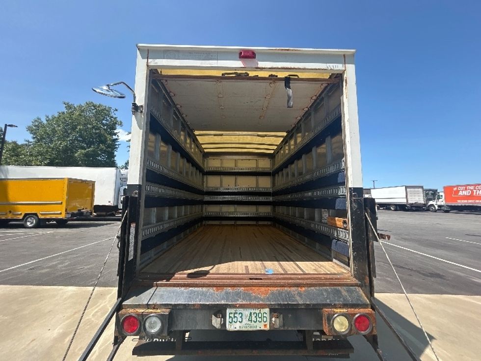 Light Duty Box Truck-Light and Medium Duty Trucks-Chevrolet-2017-EXPRESS-Londonderry-NH-117,366\n\t\tmiles-$ 12,500 - Image 8