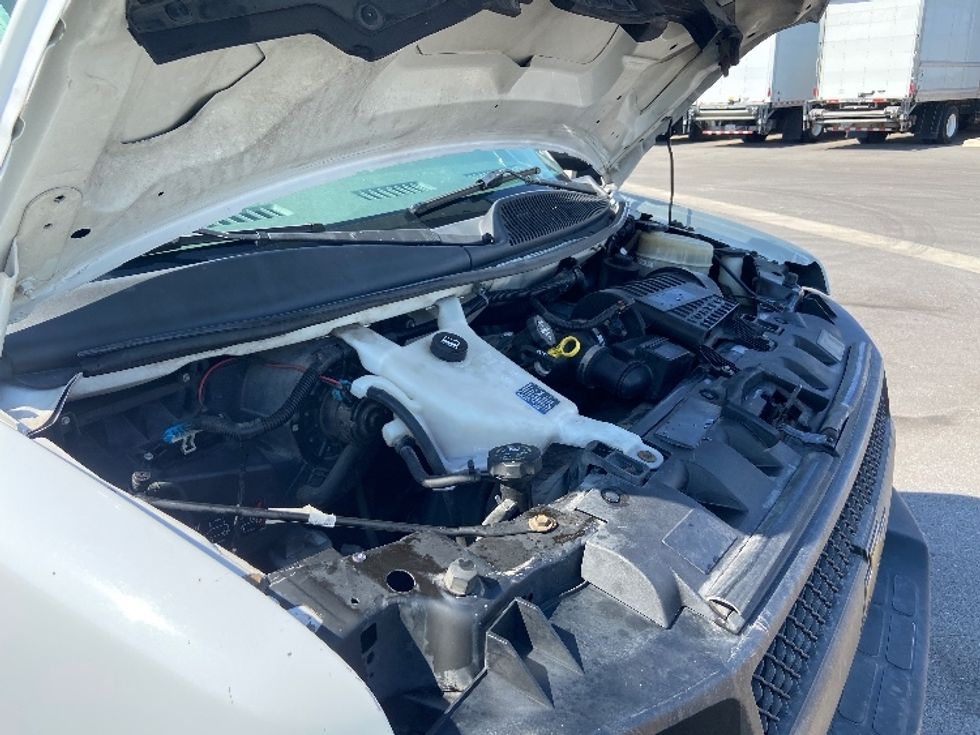 Light Duty Box Truck-Light and Medium Duty Trucks-Chevrolet-2017-EXPRESS-San Antonio-TX-224,402\n\t\tmiles-$ 9,000 - Image 21