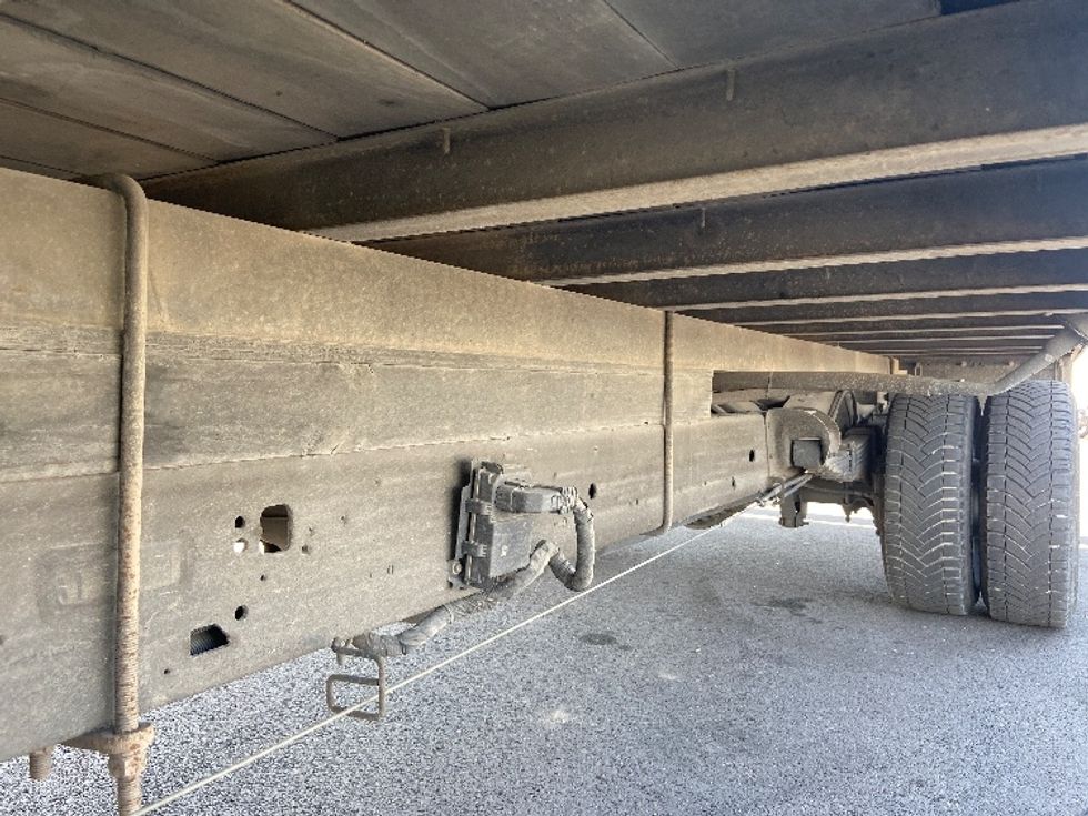 Light Duty Box Truck-Light and Medium Duty Trucks-Chevrolet-2017-EXPRESS-San Antonio-TX-224,402\n\t\tmiles-$ 9,000 - Image 5