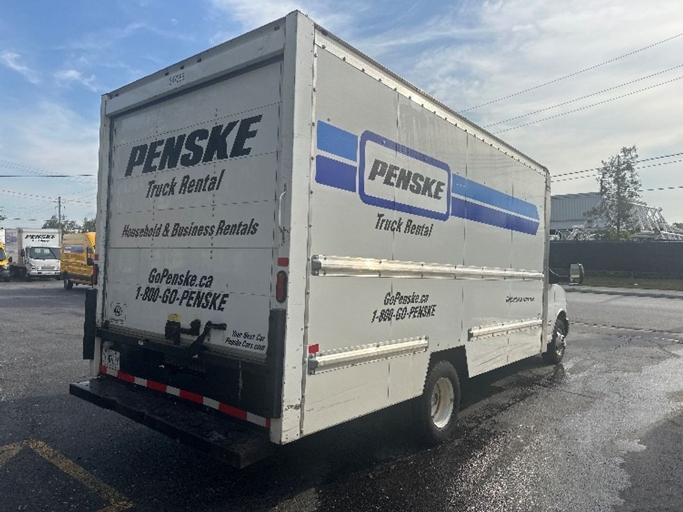 Light Duty Box Truck-Light and Medium Duty Trucks-Chevrolet-2019-G33903-Concord-ON-150,420\n\t\tkm-$ 33,000 - Image 13