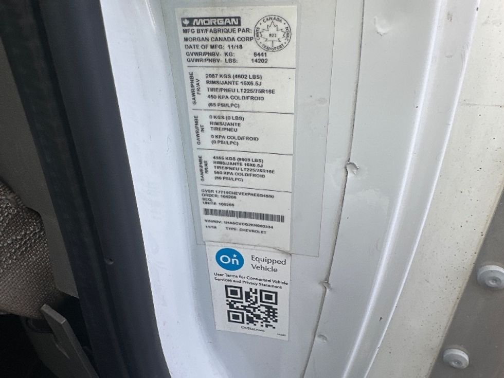 Light Duty Box Truck-Light and Medium Duty Trucks-Chevrolet-2019-G33903-Concord-ON-150,420\n\t\tkm-$ 33,000 - Image 25