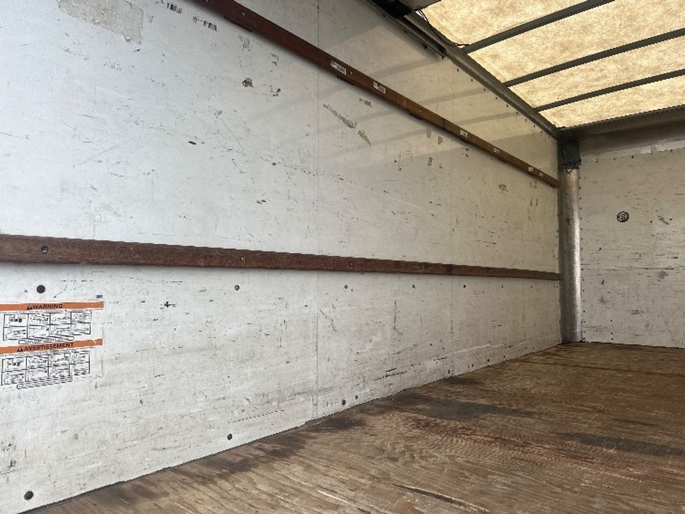 Light Duty Box Truck-Light and Medium Duty Trucks-Chevrolet-2019-G33903-Concord-ON-166,957\n\t\tkm-$ 31,750 - Image 11