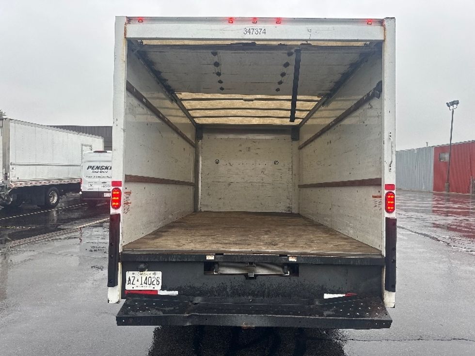 Light Duty Box Truck-Light and Medium Duty Trucks-Chevrolet-2019-G33903-Concord-ON-166,957\n\t\tkm-$ 31,750 - Image 8