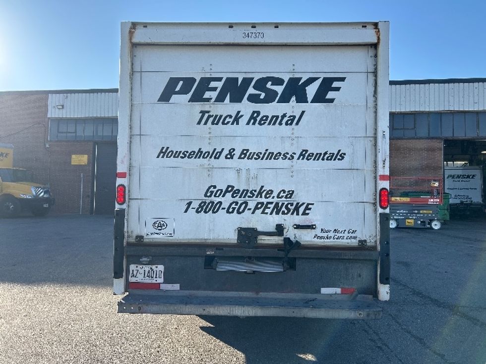 Light Duty Box Truck-Light and Medium Duty Trucks-Chevrolet-2019-G33903-Concord-ON-174,829\n\t\tkm-$ 31,250 - Image 7