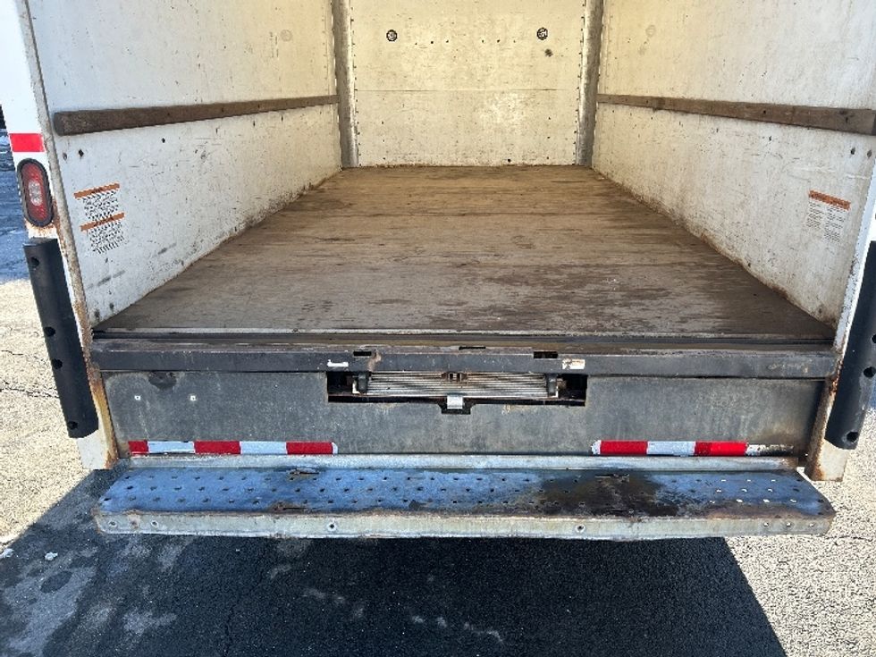 Light Duty Box Truck-Light and Medium Duty Trucks-Chevrolet-2019-G33903-Dartmouth-NS-194,310\n\t\tkm-$ 31,250 - Image 10