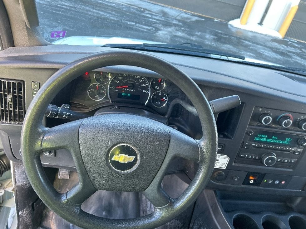 Light Duty Box Truck-Light and Medium Duty Trucks-Chevrolet-2019-G33903-Dartmouth-NS-194,310\n\t\tkm-$ 31,250 - Image 17